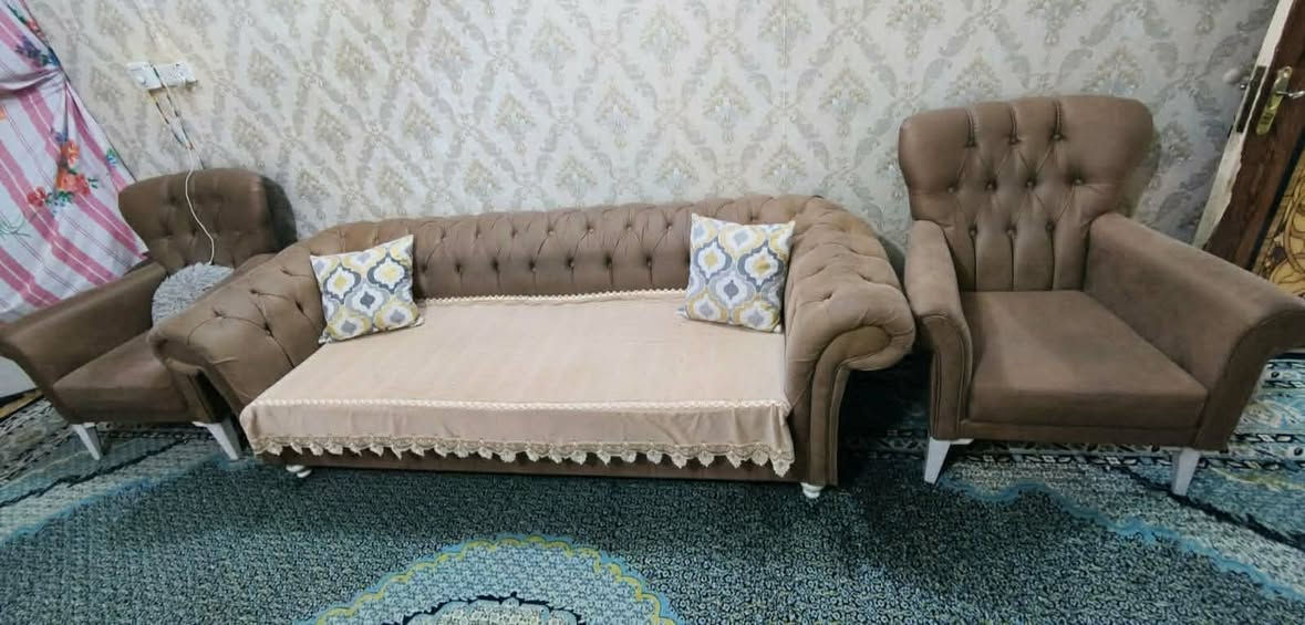 تخم تركي الدرجة الأولى نظييف مابي اي ضرر قطعتين اكبار و4 كراسي تخم كامل 10 مقاعد اخذته مليون و700 اريده 700 بيع مستعجل اخو الجديد


**إذا كنت صاحب هذا الإعلان وتريد حذفه لأي سبب، رجاءا أرسل رسالة إلى الدعم الفني**