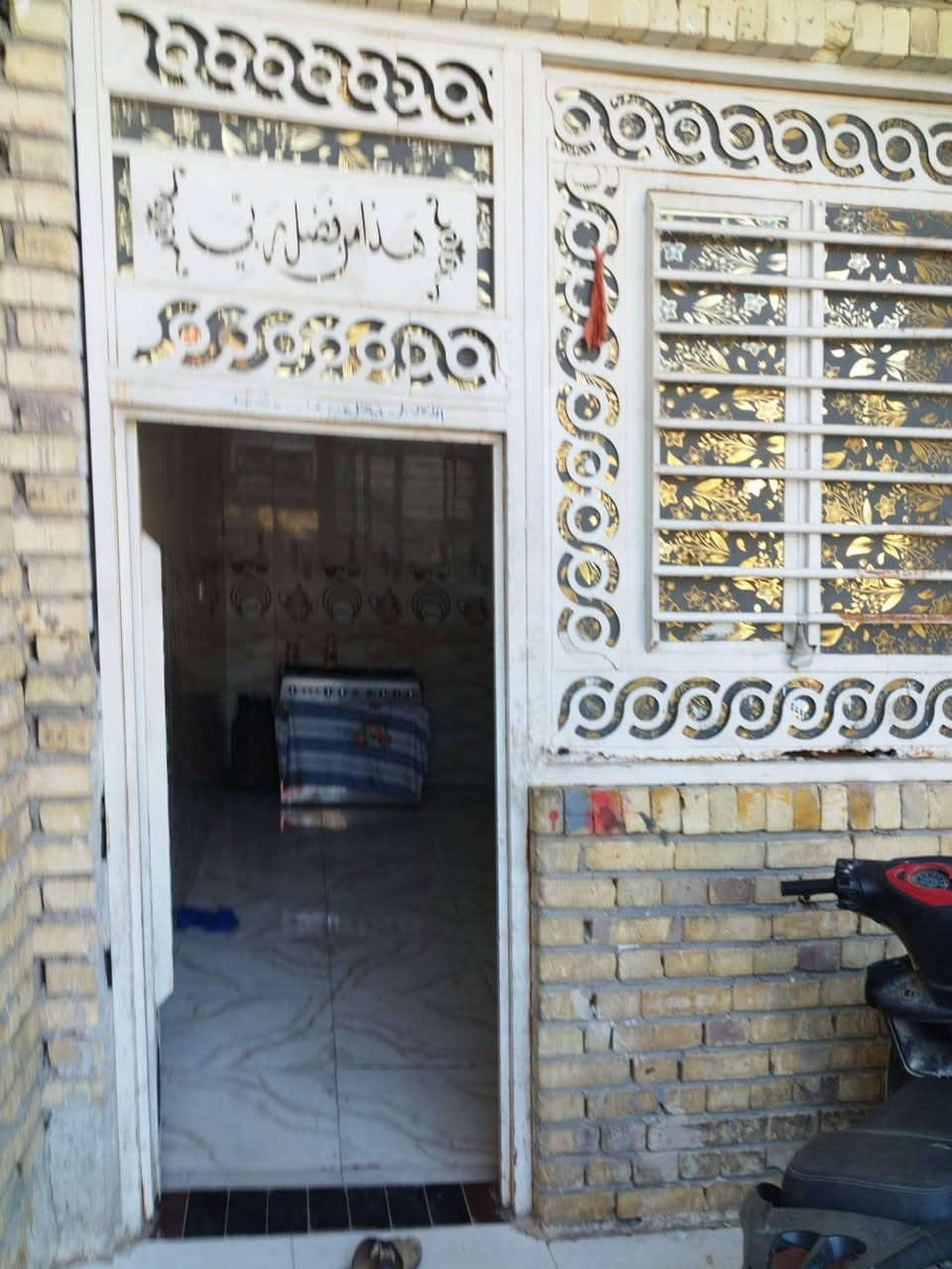 السلام عليكم بيت للبيع المكان الماجديه ع سده قرب محطه ماي ارو مدخل البستان
يحتوي على طابقين الطابق الاول غرفتين +صاله+ديوانيه معزوله

الطابق الثاني 4 غرف +صاله+صحيات كامله للاستفسار الاتصال ع الرقم) (***********)
