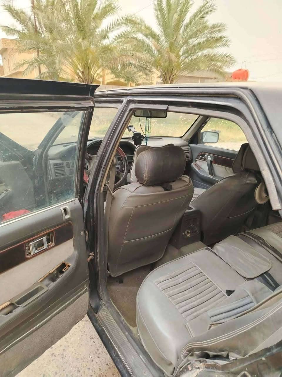 سلام عليكم لبيع كيه بونتيشه 94محرك وكير وصدر شرط كهربائي شغله تخم تاير تحويل مباشر السعر 18وبيه مجال العنوان الفلوجة النساف استفسار على ***********
