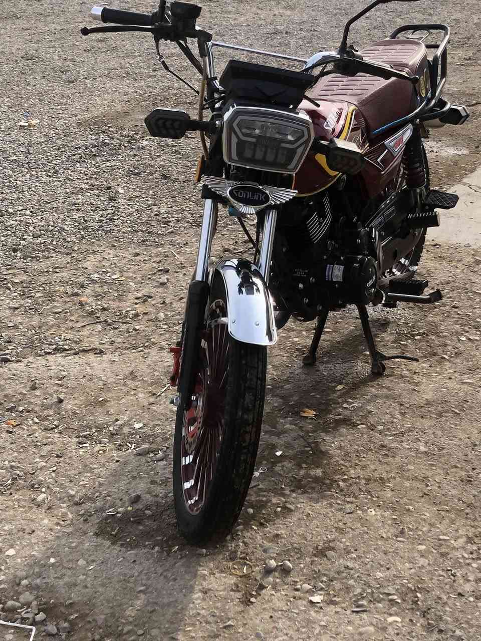 سلام عليكم سيفان ٢٥ دراجه مابيه نقص جديده مكفوله من كلشي كامله للخير شراي يتصل ودلل ***********
