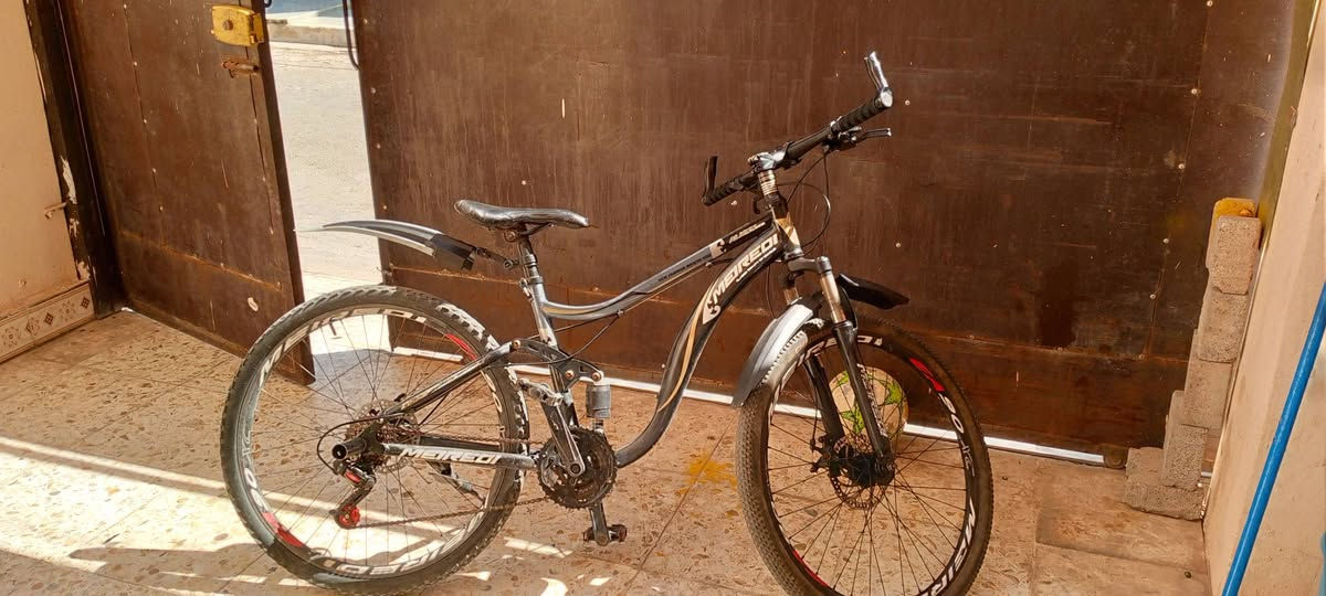بايسكل رياضي للبيع السعر ٧٥بي مجال كله البايسكل شغال


**إذا كنت صاحب هذا الإعلان وتريد حذفه لأي سبب، رجاءا أرسل رسالة إلى الدعم الفني**