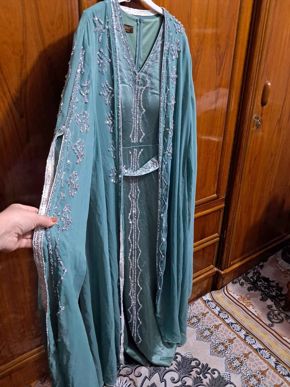 سلام عليكم قاط ولادي  من عمر ٨ سنوات  إلى ١٠ سنوات  يلبس .ي ٢٥ مع توصيل ..قاط ثاني يلبس من عمر ٦ ال ٩ سنوات..جديد ملبوس مره وساعه فقط جنطه وياه  ٢٥ الف مع توصيل.....فستان الاخظر  سعر ه ..٦٥ الف قطعتين قياس ٤٦ يلبس لحد وزن ٧٥ جديد..الماروني الواحد ٢٠ الف جوزي ٢٠ الف


**إذا كنت صاحب هذا الإعلان وتريد حذفه لأي سبب، رجاءا أرسل رسالة إلى الدعم الفني**