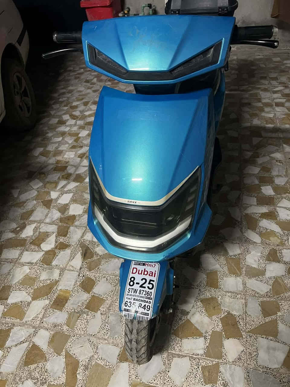 سلام عليكم  سعر 350.
لبيع. عدد البطاريات 5 شرط وين ما يعجبك نروح نفحص بي شي عليه الفحص 
ماطور نضيف درع نضيف 
مملف عقل نضاف 
اشاير لايتات كلو  شغال 
3 نمر 
صندوك لي وره 
سرعه حقيقي 55
شاحنه. كامله ملحقات 
مكاني موصل  مزارع زيونه الي يم المرور 
رقمي *********** بي وتساب 
مو شاري يرحم ولديك لا تخابر ولا تكول تعال خاص  سعر 350 ماطور نضيف وسياقتو حلو تجي وتشوف بعينك
