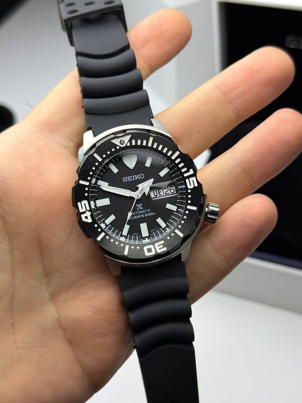 Seiko 
مجدد ماكنة ياباني اوتو 
كاملة المرفقات 
سير ربر اصلي 
طوق دوار 
نافذ يومي شهري 
ارقام واميال لامينوس فسفوري 
قفل بحري 
مقاومة للماء 200 متر دايفرز  
ستانلس ستيل 

السعر مناسب جدا للمهتمين 

qtlycpWVqyVRofCgrX


**إذا كنت صاحب هذا الإعلان وتريد حذفه لأي سبب، رجاءا أرسل رسالة إلى الدعم الفني**