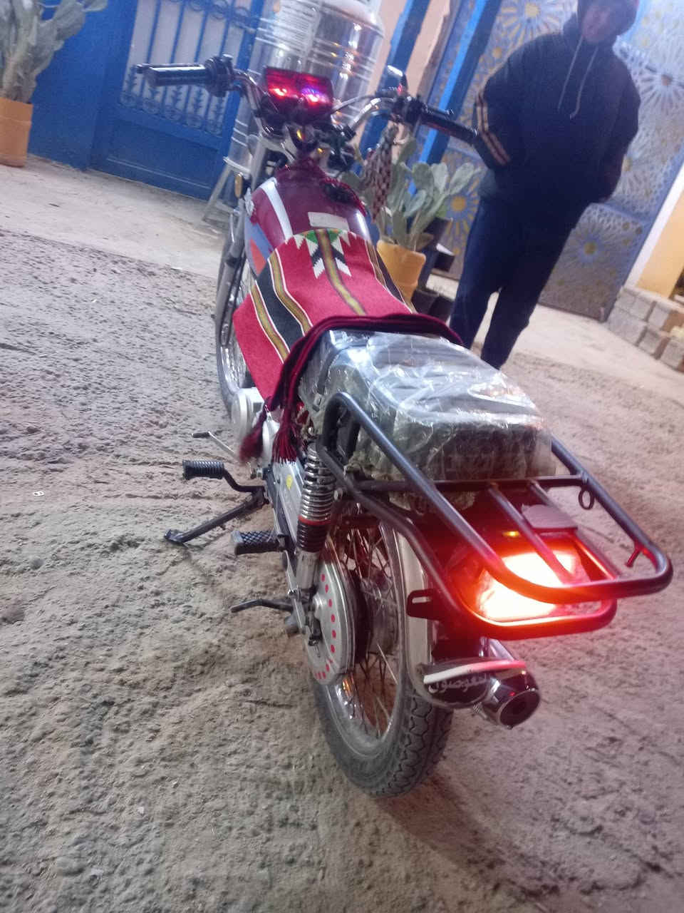 السلام عليكم دراجه للبيع وراق  مكفوله  دراجه ما عايزه برغي مديل 2018 تعمير 2024   *********** رقمي بي واتساب لسعر مليون بيه مجال قليل
