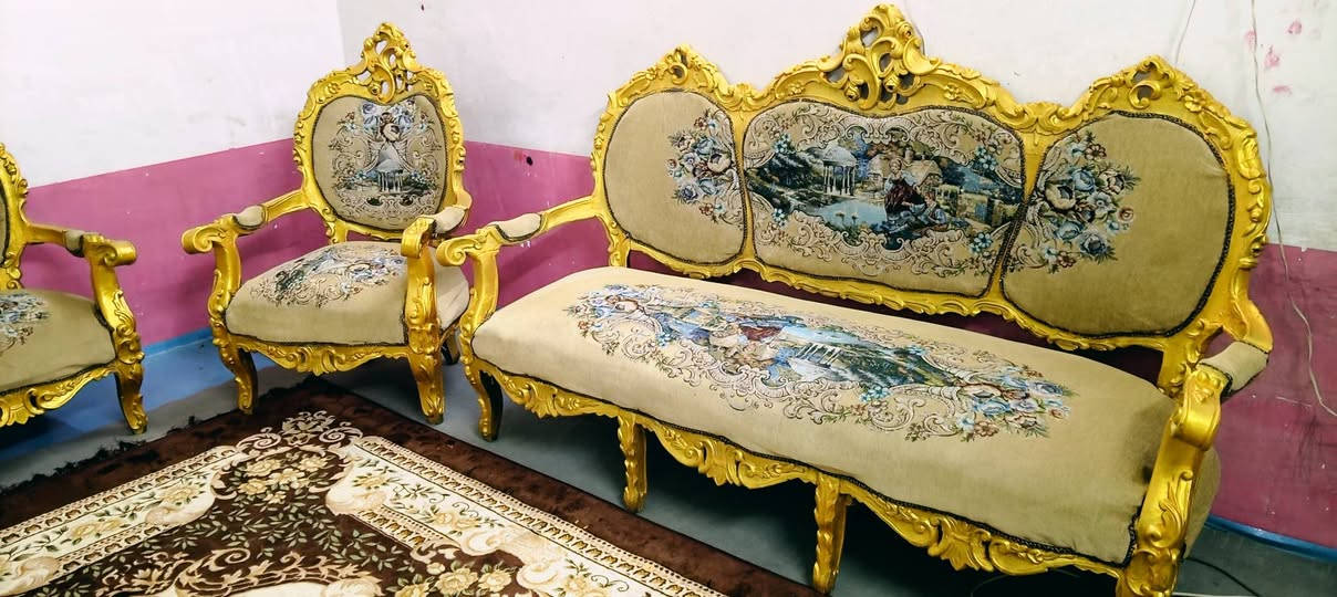 تخم ملكي زان مصري 9 مقاعد نظيف أخو الجديد العنوان كربلاء الامن الداخلي  السعر 375 للستفسار *********** يوجد توصيل بكروه
