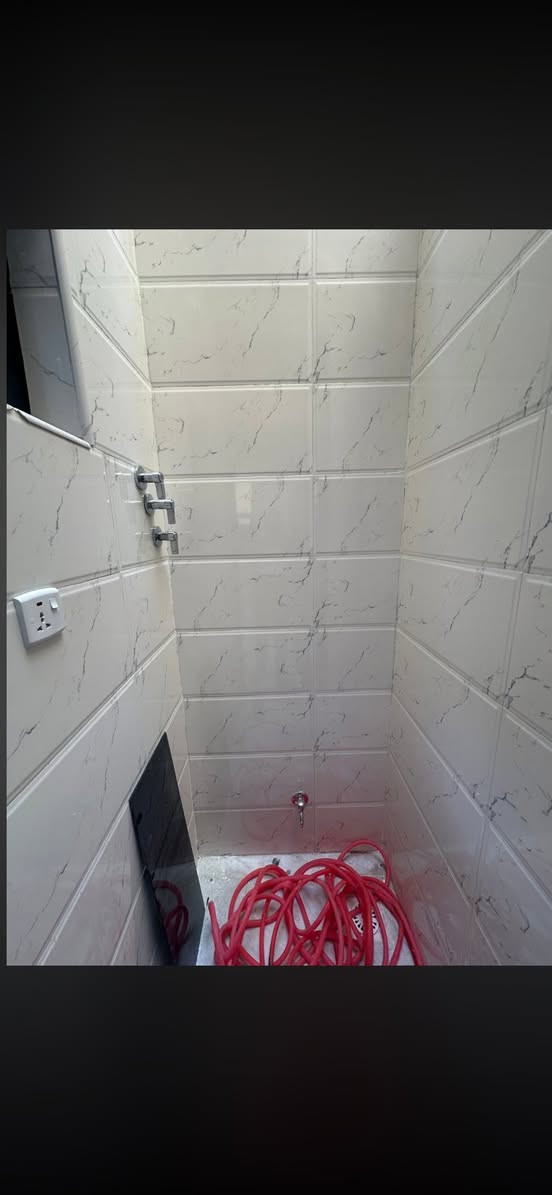 مشتمل 50م ركن للبيع في منطقة حي البيضاء / فرع مخلالات المصطفى قرب البنوك
واجهـة 8م* نزال 6،5م

يحتوي على 

الطابق الارضي

( مدخل استقبال منفصل ) 

+ مطبخ حار بارد

 مع خدمات 

الطابق الاول 

 2غرف نوم سويت

الطابق الثاني 

غرفه نوم + خدمات + سطح وبيتونة

للاستفسار الاتصال بالرقم او مراجعة مكتب الهدف للعقار الكائن في شارع الكنيسة باتجاه الجسر قرب مكوى ريحانه
***********
