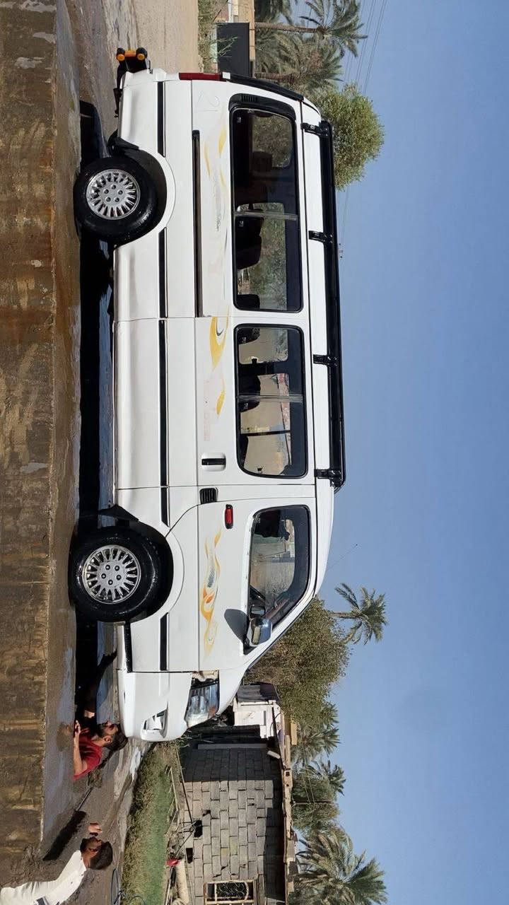 سلام عليكم اخوان فتون موديل 2013 مجفيه ع صفحه طويله مراوس ابريجو سياره كامله كير مكينه قبل سبوعين شدهه اكسل تايرات كامله مراوس رقم صاحب سياره مكلف بنشر ***********
