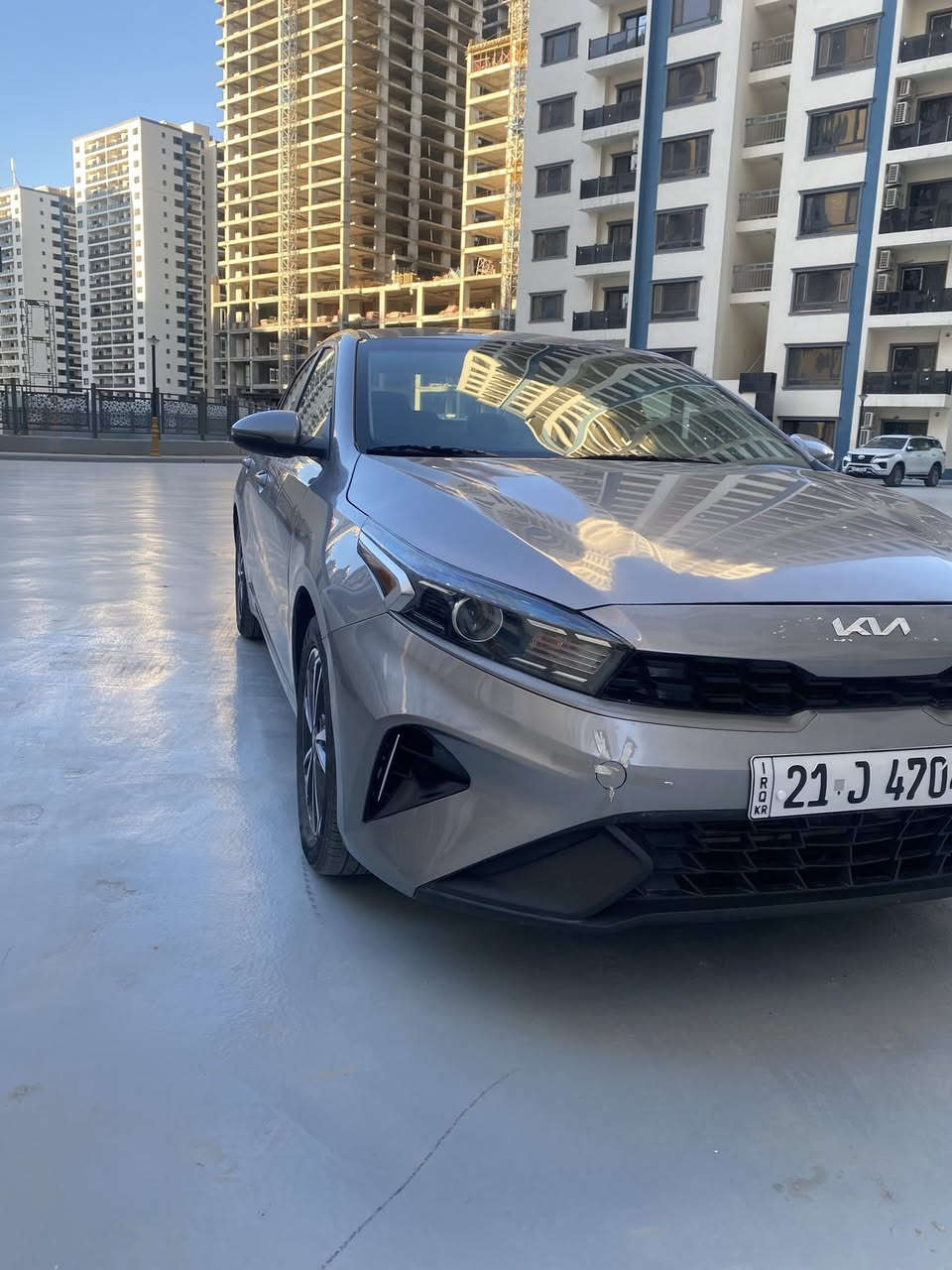 سلام عليكم 
كيا فورتي Lxs 2023
ماشيه ١٥ الف ميل
 اللون رصاصي نفطي 
 السيارة جديدة بمعنى 
رقم سليمانية
راديتر  تبريد كله بلادي لايت 
حادثها موضح بالصور خفيف 
قطعتين  صبغ جاملغ وبنيد وقطعتين كلير جاملغ وامامي وباب السايق  وتعديل وصبغ الشاصي الايمن 
للبيع ١٣٣ ورقة
للاتصال***********
