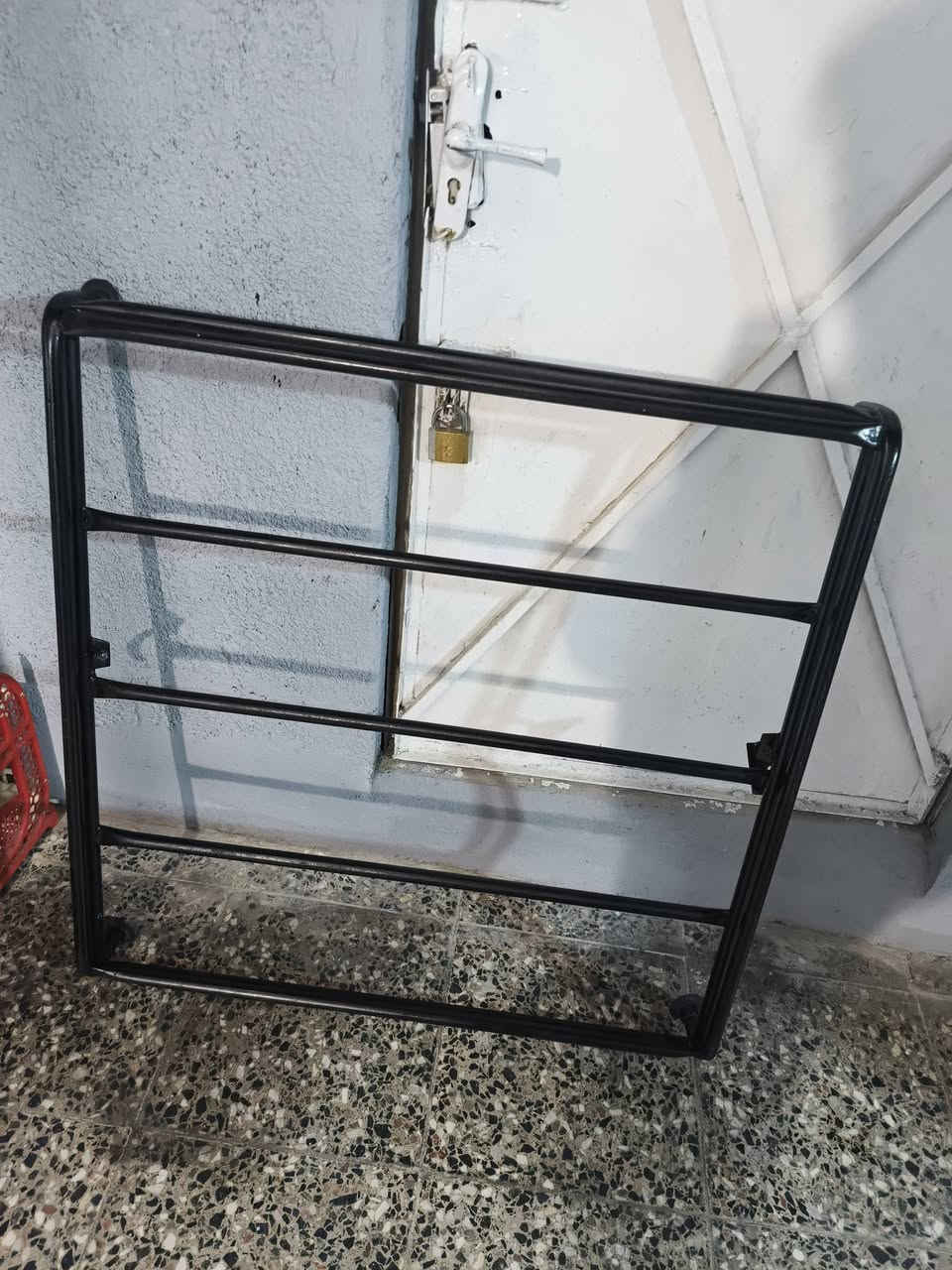 متوفر تاير كلش نضيف قياس 165/65/13 ويا ويل نضيف سعر التاير الواحد مع ويل ٣٥ واذا تاخذ زوج ب٦٠ احسبهن الك واذا تريد تخم ويل نضيف ويا ثنين تايرات نضيفات ب٩٠ واذا تاخذ السيباية وياهن شلع ب١٠٠ فقط اذا تاخذهن شلع السيباية وحدهة ابيع ب٣٠ قفل  قفل اذا شراي اتصل *********** عنواني بغداد العبيدي
