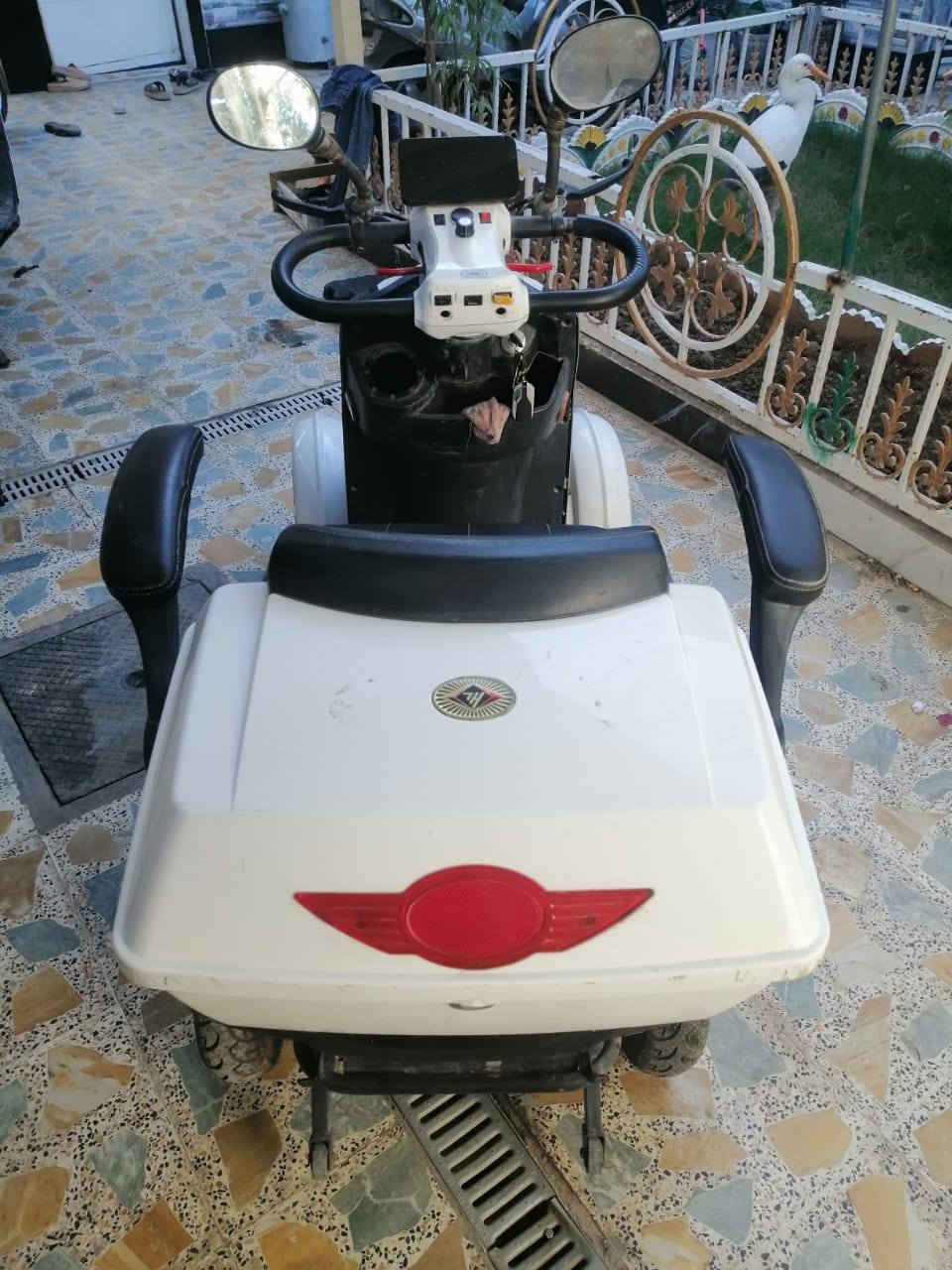 دراجه للبيع المكان بغداد حي اور سعر 750 الرقم المبايل ***********
