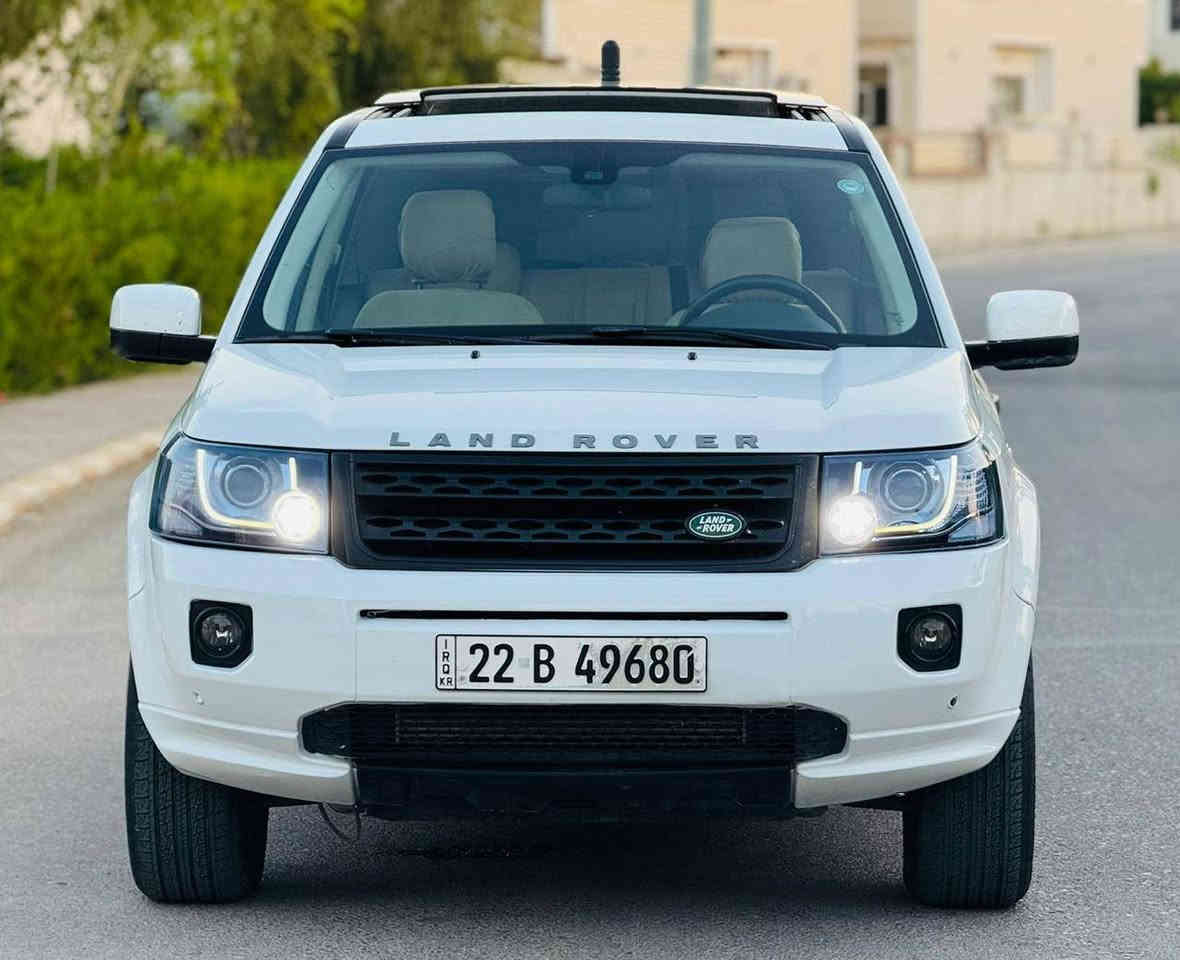 السَلٱمٌ عـَلـْيگمّ للبيع فقط
لاند روڤر خليجي شركه سردار موديل 2014 
سعره (110) ورقه
للاتصال *********** 
سياره بدون صبغ وتبديل وبارد سونار موجود
گير ومحرك بشرط ممفتوح
كير اوتوماتيك 
مواصفات 
محرك 4 سلندر تيربو 
بانوراما 
بصمه 
دبل ريمونت
داخل بيجي 
تحكم استيرن
دبل ايرباك 
سستم لايتات ناصي عالي بلاجكتور زنون
 تبريد ثلج  
تدفئة شغال 
تخم تايرات جديد
صدر امامي خلفي جديد
‏كهربائيات—كله شغال -شرط سياره 
رقم سليمانيه 
هزه جديد 
فقط سنويه ساقطه اقل من سنه
شرط تحويل او غرامه 
عنوان ديالي خانقين ✅
