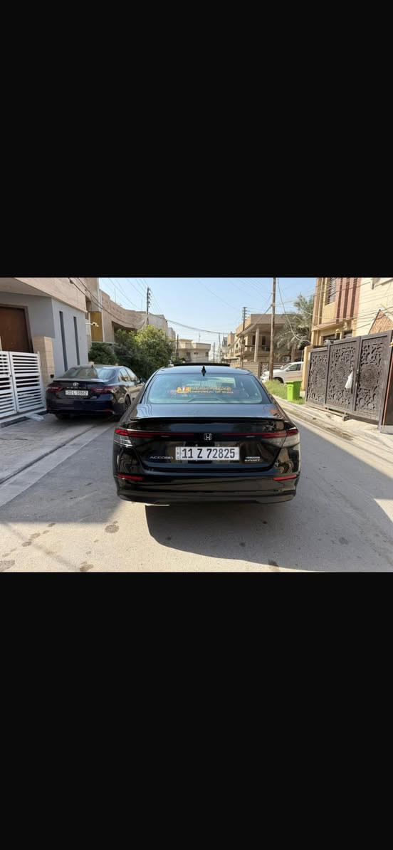 السلام عليكم هوندا اكورد للبيع 2024 رقم بغداد
فئه سبورت حادث بنيد فقط صور الحادث بل منشور 
شاشه 
فتحه 
تشغيل عن بعد 
ماشيه 47الف كيلو حقيقي 
السعر 185 وبيها مجال 
العنوان بغداد الغزاليه 
للاستفسار 
***********
