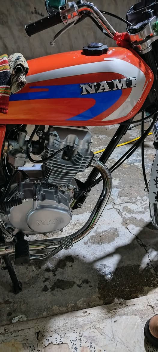 السلام عليكم 
دراجه نامه امتياز لصلي شبه شلامجه
دراجه مكفوله كفاله عامه بمعنه الكلمه 
سكح مامسحوكه الله شاهد الدراجه بعدهه جديده 
أوراق سكنر
موديل 2025
السعر 850 اوبيه مجال
مكاني حله
الهاتف *********** واتساب
