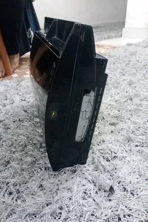 كوم حديد انته حضك اني تاركه شهرين 
 مكاني بغداد رستميه قرب بغداد جديده
