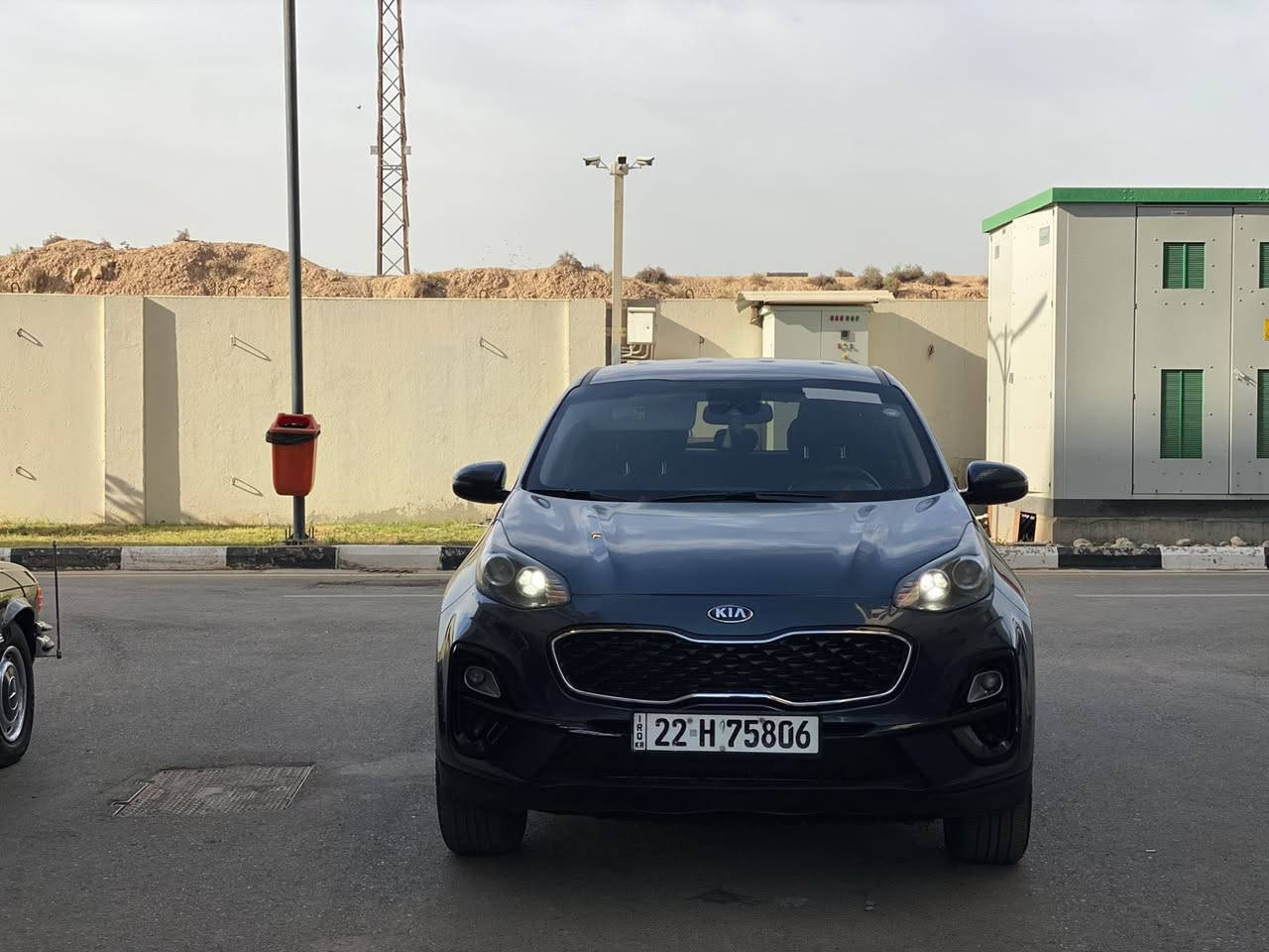 السلام عليكم كيا سبورتج موديل ٢٠ رقم اربيل الجديد محرك ٢٤٠٠ ما مفتوح والسيارة جاهزة من جميع النواحي والسيارة داخلة كلين بدون حادث 
مقعد السائق كهرباء 
فور ويل 
قطعتين تبريد 
اشاير مري 
شاشة ابل كار بلي 
رادار امامي 
نقطة عمياء 
تحديد مسار 
مكانها بغداد وسعرها ١٥٧ للاتصال 
***********
