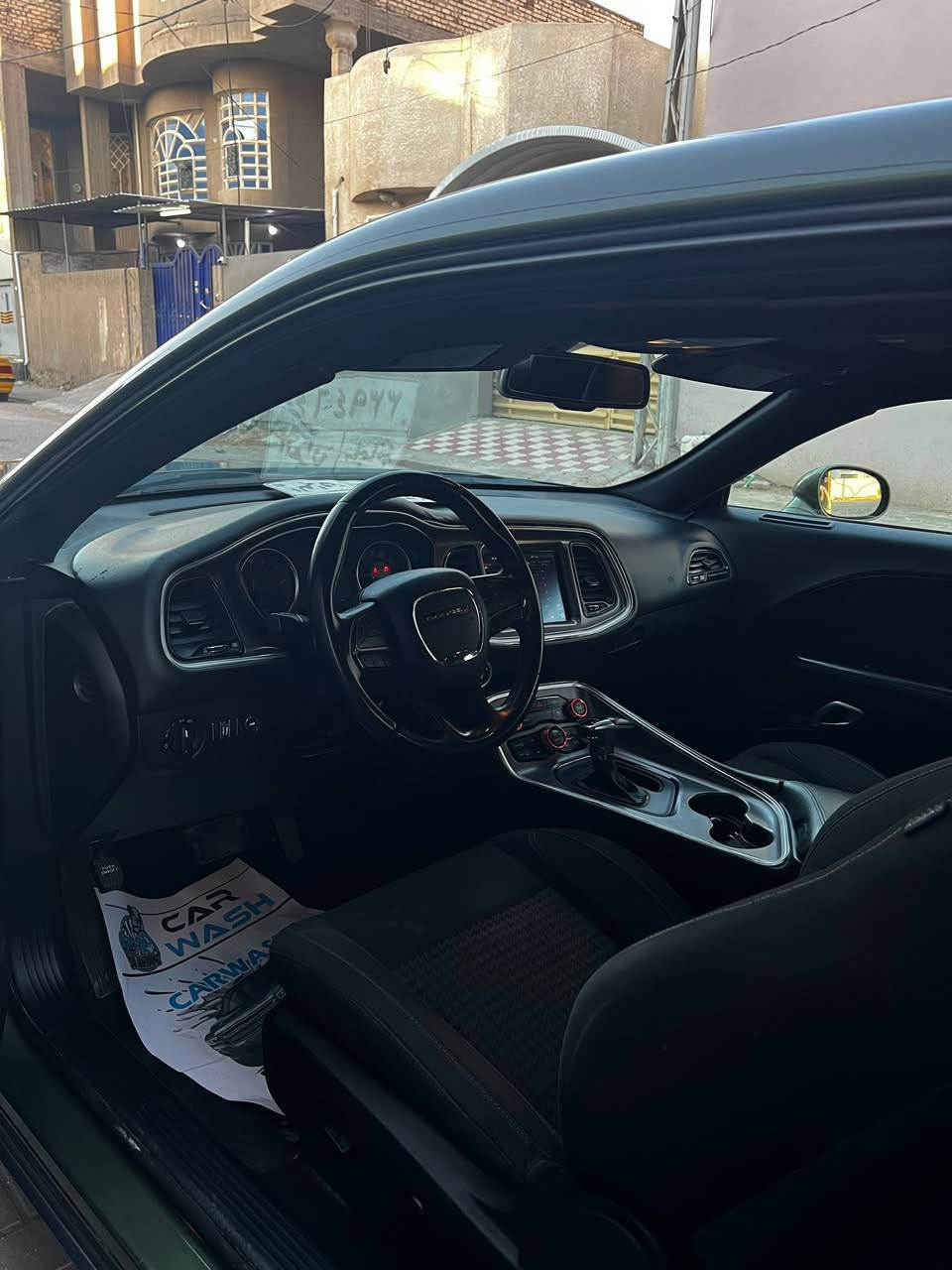 السلام عليكم
جالنجر موديل2019
 فورويلGt 
الحادث كما موضح بالصور + بيها باردين بالباب والجاملغ
كير ومكينة مكفول
تبريد قبل يومين صار حار كلولي يحتاج فريز 
رقم سليمانية
البجم يحتاج تكعيد
ابيع مثل ما موجود
مكان السيارة بالنجف 
السعر 135 وبيها مجال 
***********
