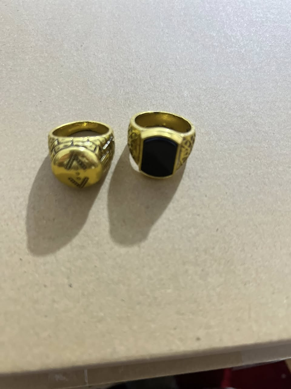 محابس نحاسيه عليهم شعار الحفره اليريدهم يكتبلي سعر وبالعافيه


**إذا كنت صاحب هذا الإعلان وتريد حذفه لأي سبب، رجاءا أرسل رسالة إلى الدعم الفني**