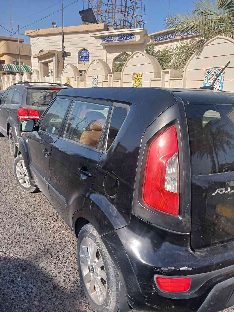 على بركة الله للبيع المستعجل وبسعر مناسب بسبب ظروف صحية وتحديد موعد * عملية * 
سيارة كيا صول ستيشن  اسود غير محدد ٢٠١٣ رقم بغداد مميز هزة وسنوية جديدة لل ٢٠٣٠ شهر العاشر بأسمي تحويل مباشر ثاني يوم سيارة استعمال نسائي وبيتي فقط مكينة ١٦٠٠ كير ومحرك مكفولات اقتصادية جدا في صرف البانزين سريعة وجاهزة سعرها ٩٥ ورقة وبيها مجال مكانها كربلاء .
للجادين فقط للاتصال رقم صاحب السيارة ***********
