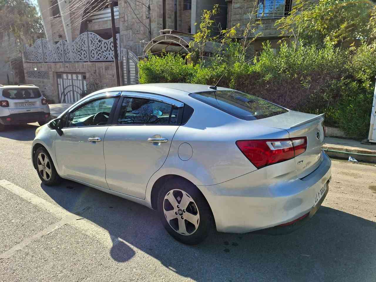 السلام عليكم
-كيا ريو وارد أمريكي 
موديل 2017 
ضرر جاملغ خلفي وبوند صبغ 
بيها بارد بسيط بل صندوق
ممشى السيارة 125 الف ميل 
السيارة جاهزة ما ينقصها شي 
مواصفات السيارة معروفة على موديلها 
مكان السيارة (الموصل)
سعر السيارة (95)$
للتواصل ‭0773 697 0007‬
