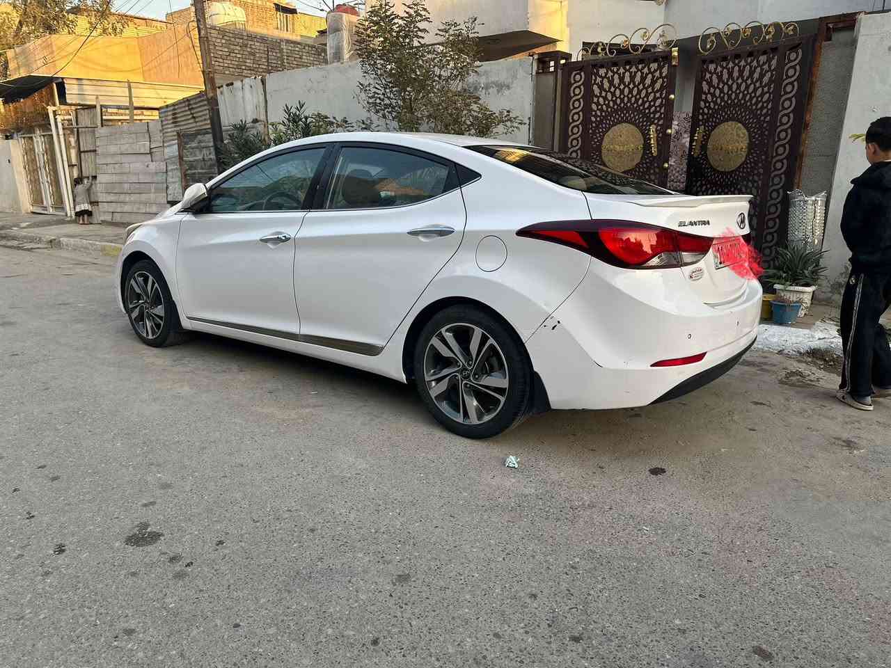 السلام عليكم انتره موديل 2015 GLS بصمه أبواب وتشغيل قطعتين تبريد حساس خلفي شاشه لايت عدسه متحركه تقسيم لايت ويل كب محرك 2000 دوش السونار مرفق كير كفاله محرك صوت راجز ما مسوي لا تنقيص ولا تبخير السياره جديده ماشيه 180 رقم انكليزي بسمي السياره مكاني بغدادالسعر 136  الاتصال  ع الرقم ***********
