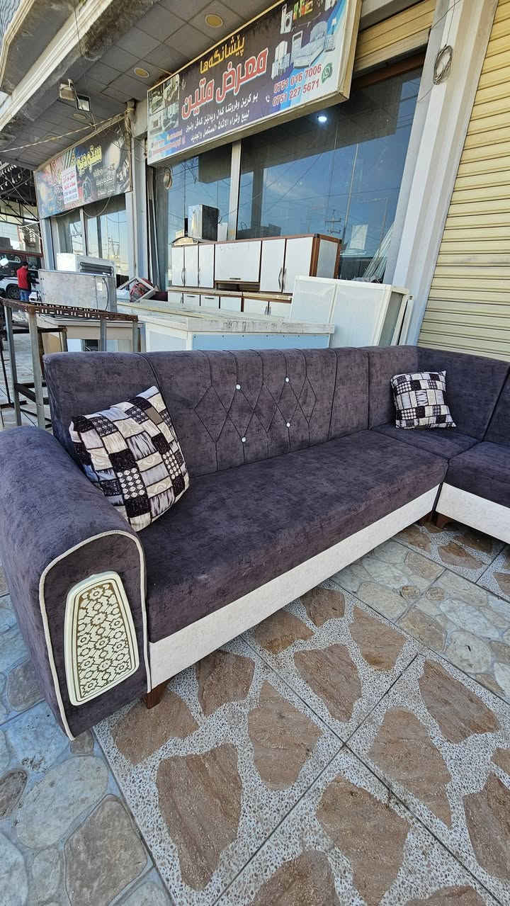 ديوان نظيف 10 نفر السعر 150 الف العنوان دوميز شارع الكامب يم ملعب القوس للتواصل كورك واتس فايبر ***********
