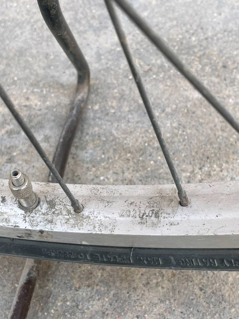 بايسكل BD موديل 2021 ب 75 وبي مجال للشراي عنواني بصره ابي الخصيب حمدان قرب جامع الشهيد طه 