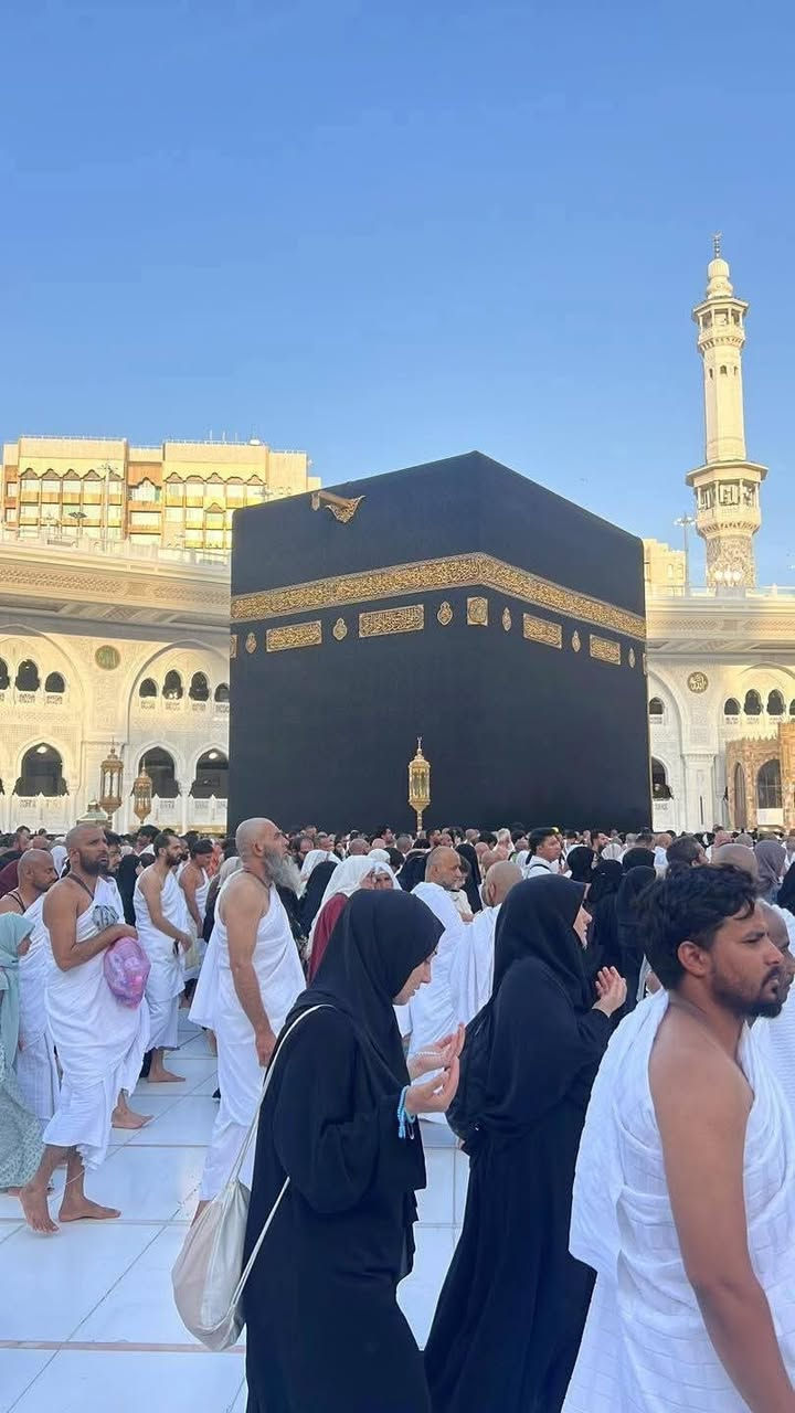 بسم الله الرحمن الرحيم على بركة الله نبدأ بأستلام الجوازات والمقاعد محدوده في رجب شعبان

عن الإمام الصادق (ع) أن أفضل العمرات هي عمرة رجب، وأنها تلي الحج في الفضل

العمرة في شعبان فيه تكفير للذنوب وتقوية العلاقة بالله. 

عمرتان في رحله واحدة عمرة  ورجب وشعبان… كلشي علينا بس صوغتك عليك
المقاعد مع شركة دمشق محدوده جداً
لضمان جودة الرحله وتميزها 
📅 موعد رحلتنا القادمة: 2026/1/15

رحلات العمرة  براً:
السعر٩٥٠ الف نقداً
يوجد نظام الاقساط على الماستر كارد
----————————
⬛ مميزات رحلة العمرة براً:
بإشراف المتعهد: عباس الحجي
✅ الانطلاق والعودة من وإلى مقر الشركة
✅ الإقامة في فنادق مميزة:
🔸 المدينة المنورة: فندق مجاور للحرم النبوي
         
✅ 3 وجبات طعام
✅ 3ايام ليلتين  في المدينة + 6 ايام في مكة
✅ زيارات دينية كاملة للمزارات في مكة والمدينة
✅ باصات حديثة ومريحة
✅ إشراف إداري وديني كامل 

🔰 كل شي علينا... بس صوغتك عليك 🔰

📌 المستمسكات المطلوبة للتسجيل:
▪️ جواز سفر نافذ
▪️ صورة شخصية بخلفية بيضاء

📞 للحجز والتسجيل:
يرجى إحضار الجواز والصورة إلى مقر الشركة،
أو إرسال صورة الجواز عبر الواتساب على أحد الأرقام التالية:
*********** وتساب 
📍 موقعنا في المثنى(السماوة):  بالقشله مقابيل زنود الست الحمداني
