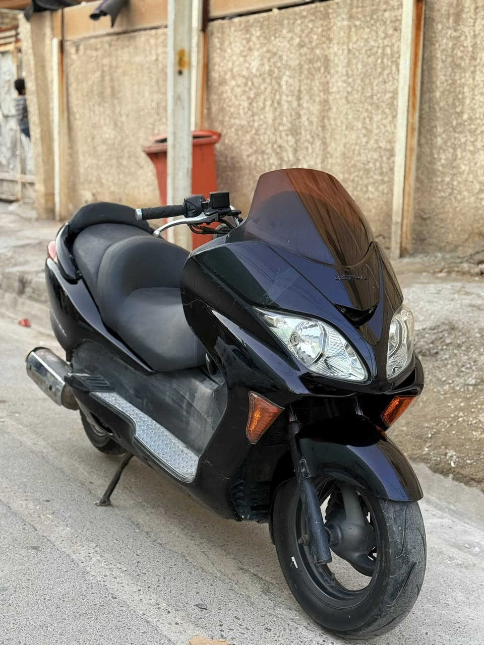 السلام عليكم
فورزة MF0.8 دراجة كلهة شغالة وكلهة ابلادي
مكينة فول كير 3تحويلات و6 نمر مكفولة
كهربائيات كلهة شغالة وكلهة ابلادي
تخم تاير دوشمة باتري كلة جديد
ونضافتهة احلى من الصور أوراق موجودة
مكاني بغداد العبيدي***********
