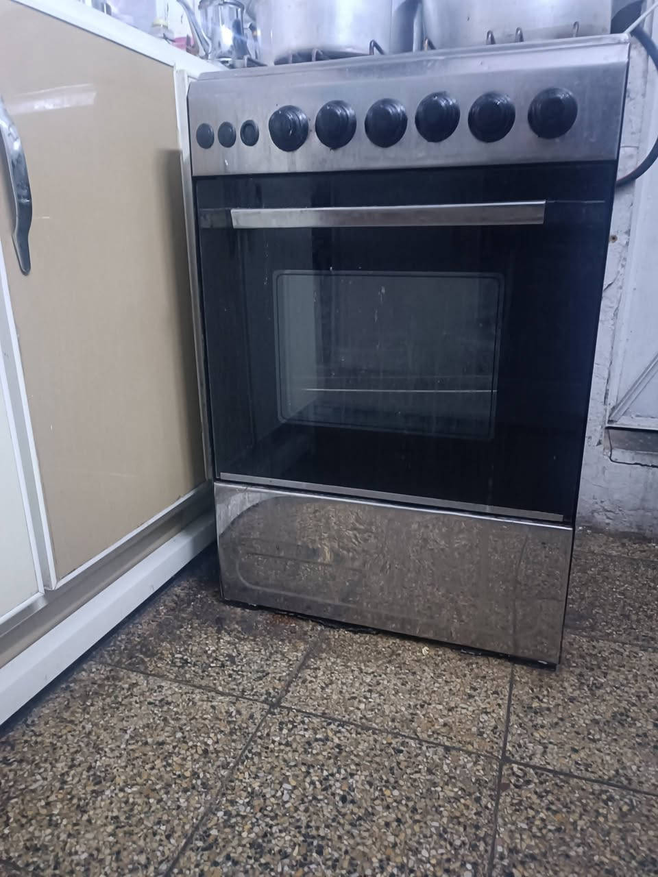 دبات غاز العدد5
سبلت 2طن جديد مستعمل فقط 4 اشهر 
طباخ ثلاجه اوفناسعار كلش مناسبات
عنواني الأمين الثانيه


**إذا كنت صاحب هذا الإعلان وتريد حذفه لأي سبب، رجاءا أرسل رسالة إلى الدعم الفني**