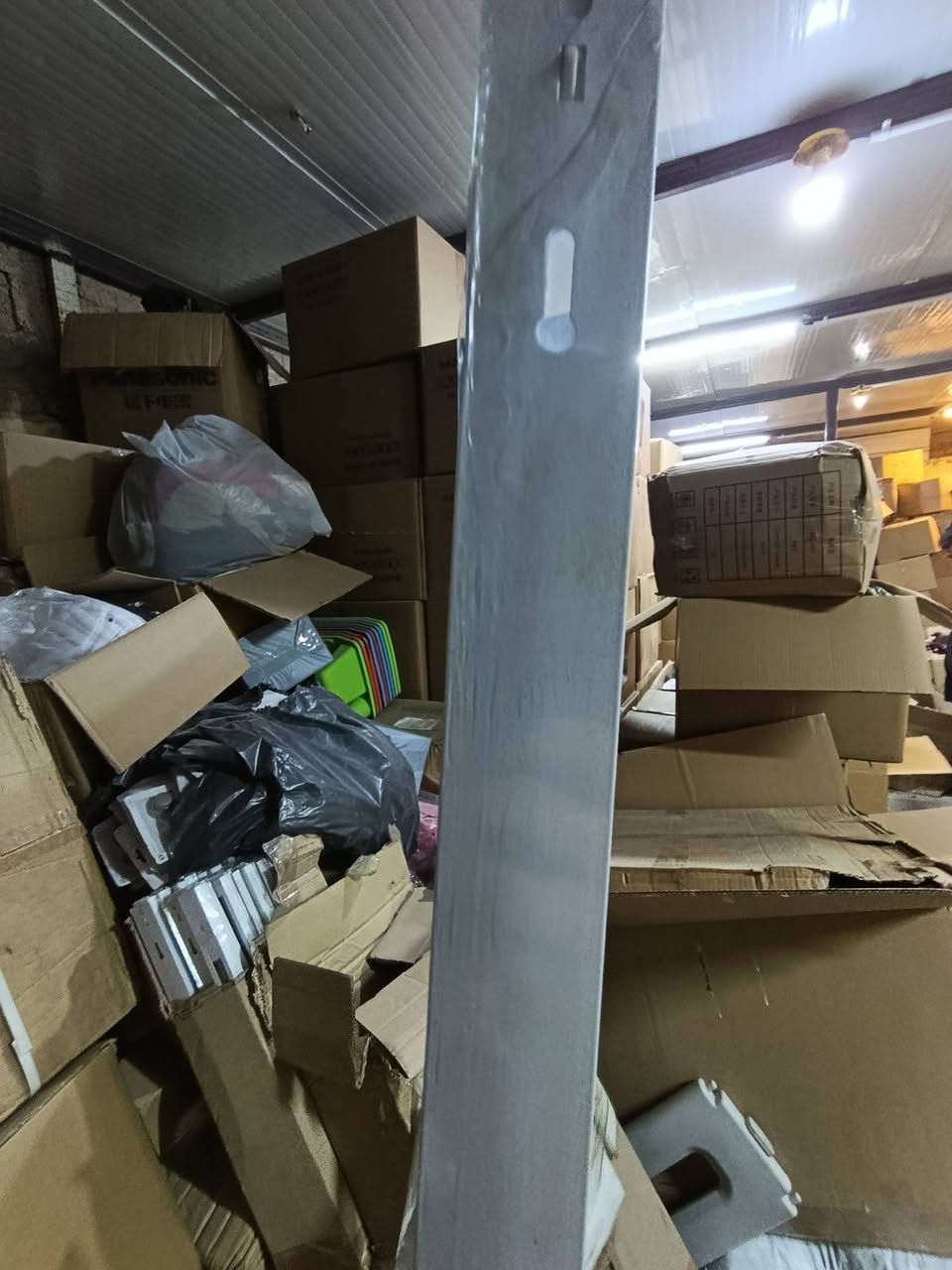 سكة أضاءة لون أبيض جديدة
موجود جديد بيع شلع أو نص 
40 قطعه السعر الواحدة 6بس مشتري ب18
بغداد حي اور توصيل موجود


**إذا كنت صاحب هذا الإعلان وتريد حذفه لأي سبب، رجاءا أرسل رسالة إلى الدعم الفني**