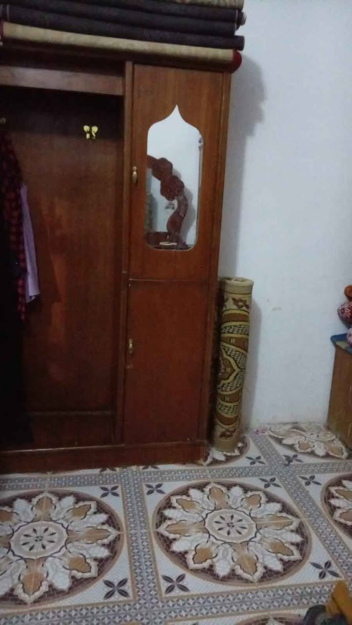 غرفه اخشاب كامله مع الدوشك بسعر 400التواصل الاتصال على رقم*********** عمارة, ميسان
