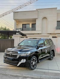 لاندكروزر • ٢٠٢١ • رقم بغداد