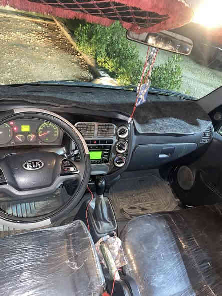للبيع كيا حمل  2700 موديل 2015 مكفوله من كلشي ماعده باب البدي بي صبغ كير محرك شاصي مكفول رقم ديالى النكليزي الجديد سنويه ل 2030شراي اتصل ***********
