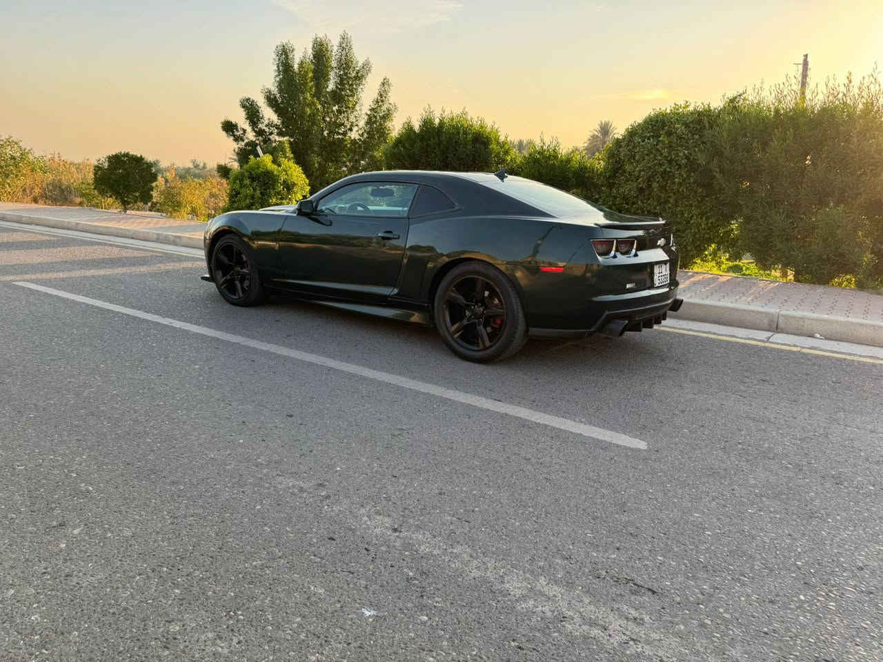 السلام عليكم للبيع مكان بغداد 
كمارو 2010 رقم بغداد دولي تحويل مباشر 
مكينة وكير وصدر وتبريد خير من الله 
مصبوغة عام جمالية طخة بسيطة بلجاملغ الخلفي بدون دواخل 
مكان السيارة بغداد 
السعر 73 وبيها مجال بسيط 
***********
