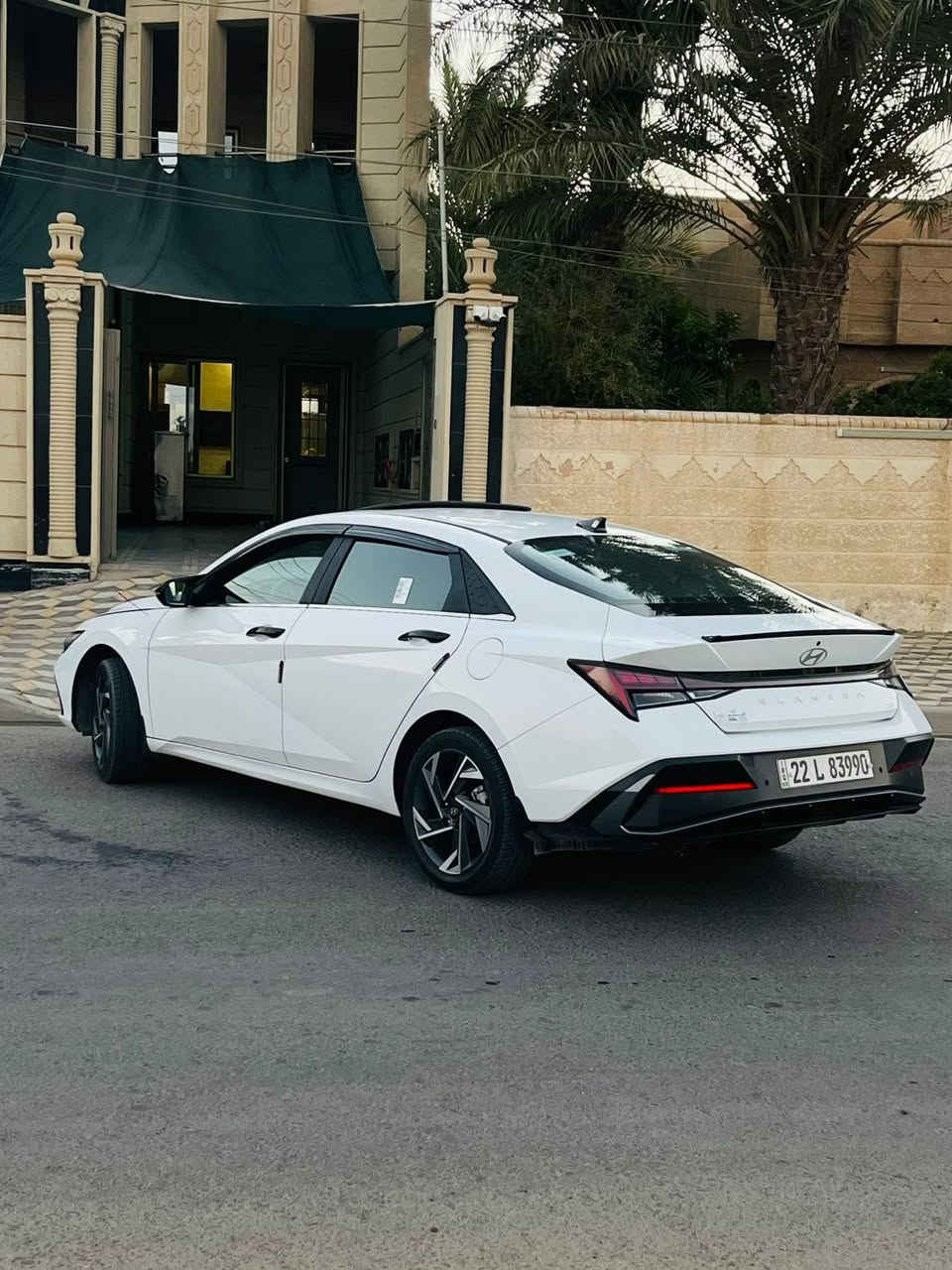 Elantra 2024 Limited
((شاشة الكتروني))
✅البصمة الجديدة الذكية ✅
بصمة تشغيل_بصمة ابواب
تشغيل عن بعد 
تبريد قطعتين 
صندوق ذكي
مرايا الجانبية بخاصية الضم 
انارة ترحيب
اضاءة LEDبالمرايا
امكانية اختيار نمط القيادة DMS
مدخل USB
نظام صوتي ب6مكبرات للصوت 
عجلة القيادة متعددة الوظائف
بلوتوث
٢وسادة هوائية امامية 
كامرة خلفية 
شحن لاسلكي للهاتف الذكي
شاشة وسطية قياس 8بوصة تعمل باللمس
Apple CarPlay_Android Auto
نظام الاوامر الصوتية 
نظام مراقبة ظغط الاطارات
مستشعرات صف خلفية  وامامية 
زجاج سائق بلمسة واحدة 
عجلة قيادة وعصا ناقل حركة من الجلد 
عجلات رياضية قياس ١٧ بوصة 
اضاءة نهارية LED  
مسند يد خلفي 
مستشعرات صف امامية 
عجلة قيادة قابلة للتعديل
شبكة امامية من النيكل 
تطعيمات من الكروم بالصادم الامامي
مصابيح امامية LED
مستشعر مطر 
نظام الدخول الذكي 

محرك _2000دوش 
اربع انضمة _سمارت_ايكو_نورمال_سبورت 

 رقم اربيل 

***********
