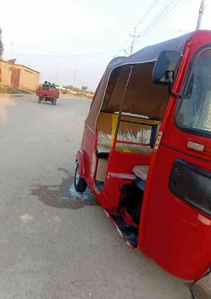 لبيع تكتك اوراق اوراق 2020شهر 10وكيله سيد وسام كشره مكفوله ومكينه نضيفه سعرها 5250 وبيه مجال قليل مكاني العماره الميمونه رقم ***********شراي يتصل مكلف بنشر
