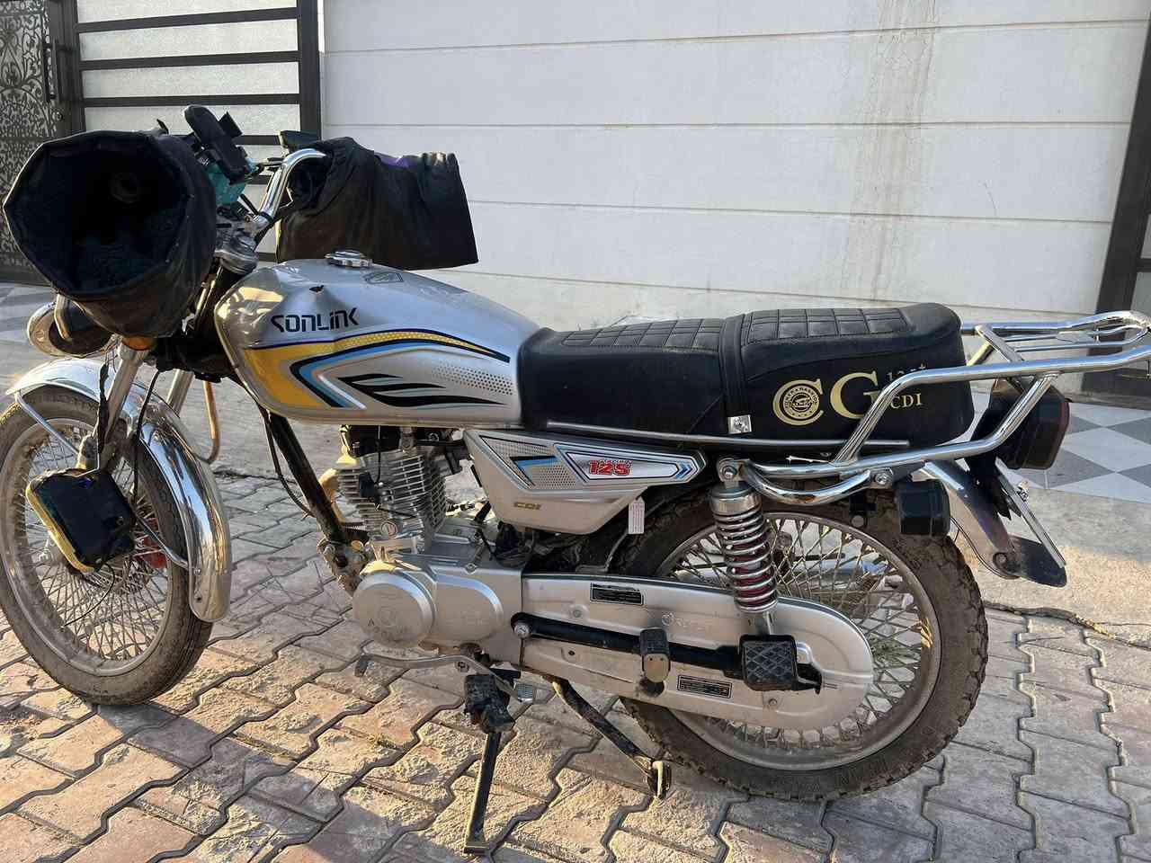 السلام عليكم اخوتي
ماطور تايكر للبيع 
ماطور كدام عينك 
محرك شرط ممفتوح 
لسعر ٥٠٠وبي مجال لشراي


**إذا كنت صاحب هذا الإعلان وتريد حذفه لأي سبب، رجاءا أرسل رسالة إلى الدعم الفني**