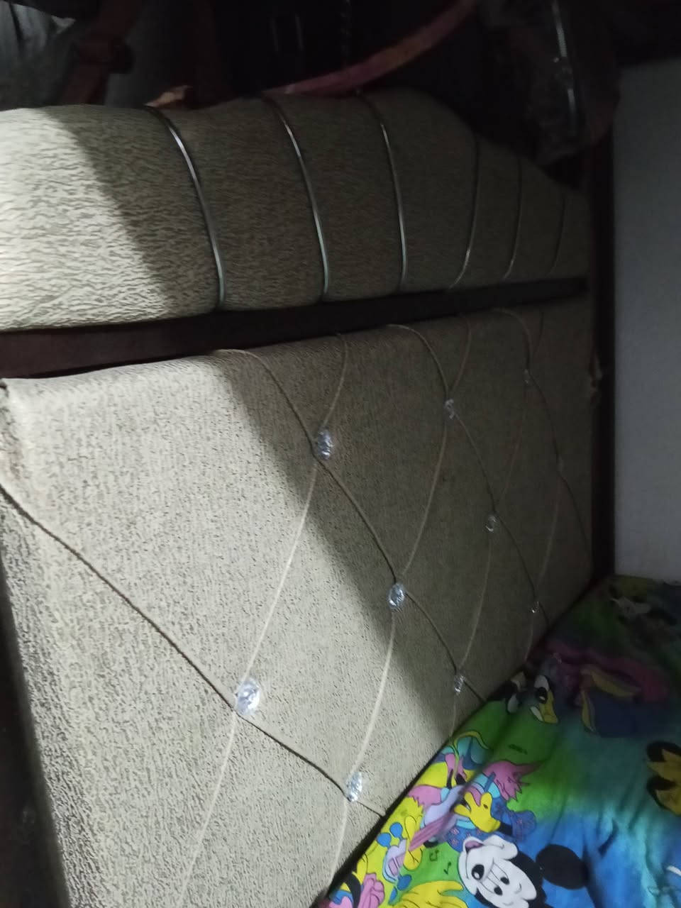 سرير طابقين حديد ثقيل اخت الجديدة
السعر 125 ومستعجلة على البيع 
مكاني بغداد


**إذا كنت صاحب هذا الإعلان وتريد حذفه لأي سبب، رجاءا أرسل رسالة إلى الدعم الفني**