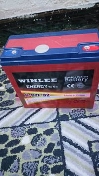 بطارية شركة وينلي32 امبير جديدة مامستعملة ساعة اخذتها جديدة وطلع مو صو...