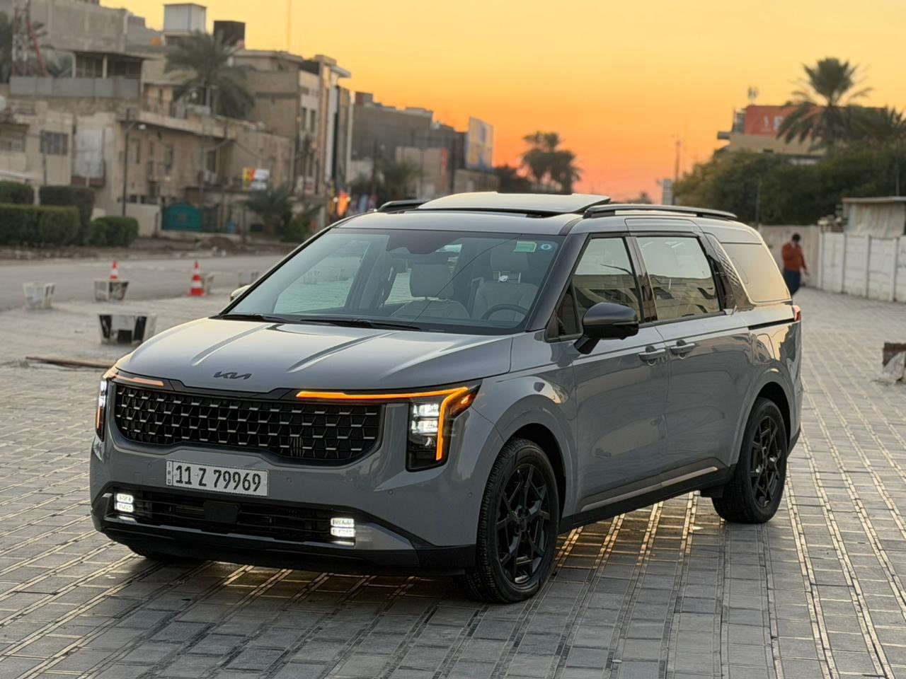 ياالله

السلام عليكم 

كيا كرنفال هايبرد 2025 SX  بلاك ادشن برستيج وارد امريكي 

Kia Carnival Mpv Sx Prestige 2025 1.6 Hybrid

                  Hybrid حجم المكينه : 1.6 تيربو + هايبرد 

        المسافه المقطوعه : 6000. ميل

      الضرر : باب سلايت مبدل نفس لون 
                             وجاملغ صبغ الخلفي   

                 حالة الايرباك : سليم  بدون ايرباك  

#مواصفاتها 

1.شاشه

2.كامرات 360

3.بصمه

1. بنوراما فتحتين

5.ويل كب اسود

1. تشغيل عن بعد

7.حساسات خلفي امامي

8.بيبان كهرباء

9.لايتات لد

10.لايتات زنون

11.بكلايتات لد

12.اشاير بالمري

13.رادارات 360

14.كشنات جلد 

15.ثلاث قطع تبريد

16.هيترات بالكشنات حار بارد امامي خلفي

17.هندبريك بصمه

18.شحن وايرليس

19.هيتر بالاستيرن

20.كشافات 

21.مري شفط

22.كشنات كهرباء امامي خلفي

23.كشن السايق ميمري

24.تحديد مسار

25.نظام ايكو سبورت عادي

26.كامرات محيطية داخل السياره

1. كشنات خلفيه 

فول موصفات 1/1 جاهزه مرقم بغداد 

  

تفاصيل اكثر هذا رقمي *********** تحياتي 

مكاني السياره النجف الاشرف
