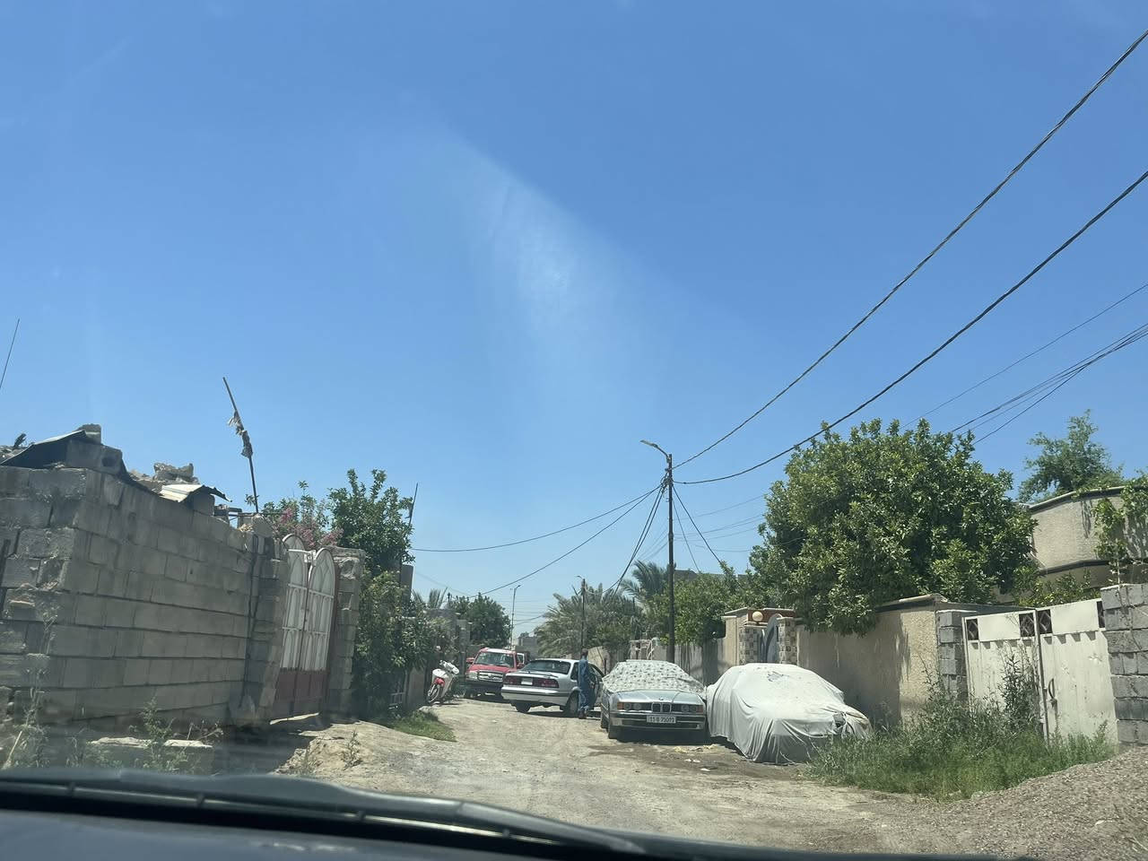 للبيع قطعة ارض سند زراعي سكنية 

الموقع - حولي البعنون - خلف مدرسة القلم الاهلية مباشر  

المساحه ٤٠٠ متر 

السعر ٤٧ مليون وبيه مجال 

الواجهه ١٢ متر 
النزال ٣٣ متر 
الشارع ٧ متر 
للاستفسار اتصل 
٠٧٨١٠٥٩٦٥٠ - ***********
