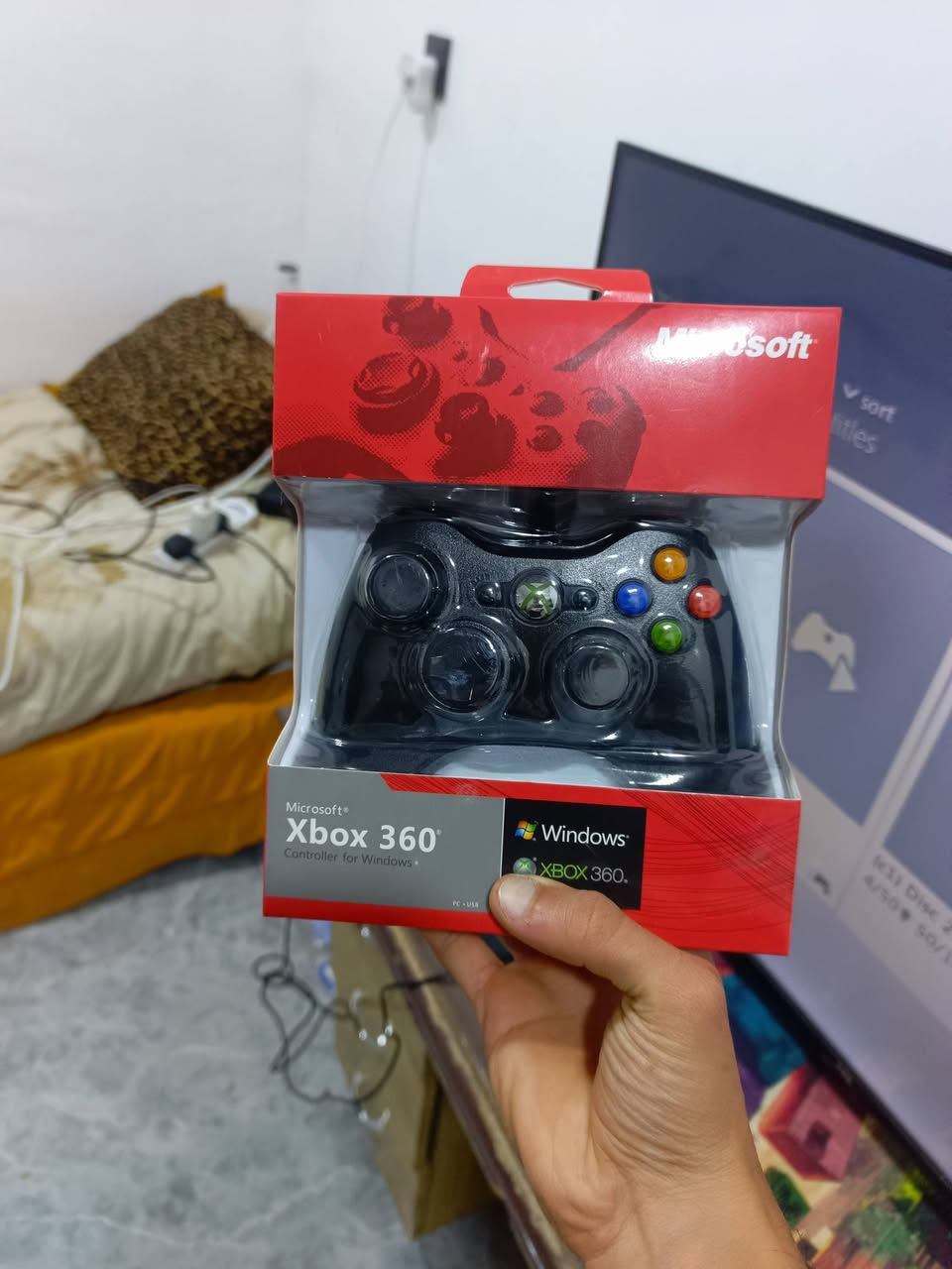 السلام عليكم 
اخوان اكسبوكس 360 سلم للبيع
وياه 3 جوستكات وحدة منهن بعدهي جديدة والجوستك الواير لس الكير مالهة تعبان بس يصلح ترجع جديدة
يجي بي 30 لعبة متنوعة وقويات الجهاز امانه الله نضيف وحتى شكلة من بره نضيف يعني ما بي اي شخط
السعر 120 وبي مجال للطيبين 
العنوان بغداد المعامل 
*********** واتساب متواجد
