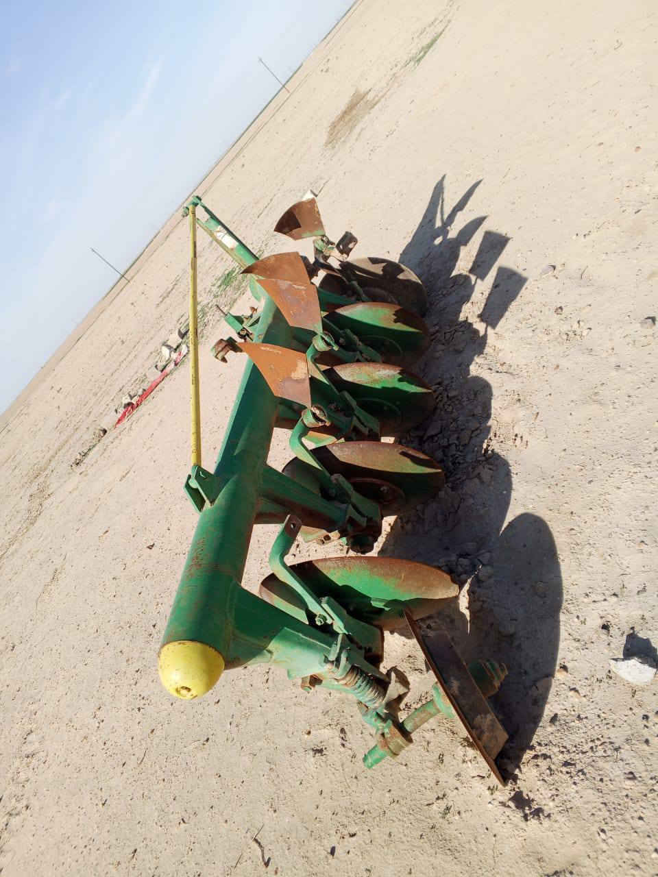 فدان لبيع 5 صاج 
الاتصال. ***********
