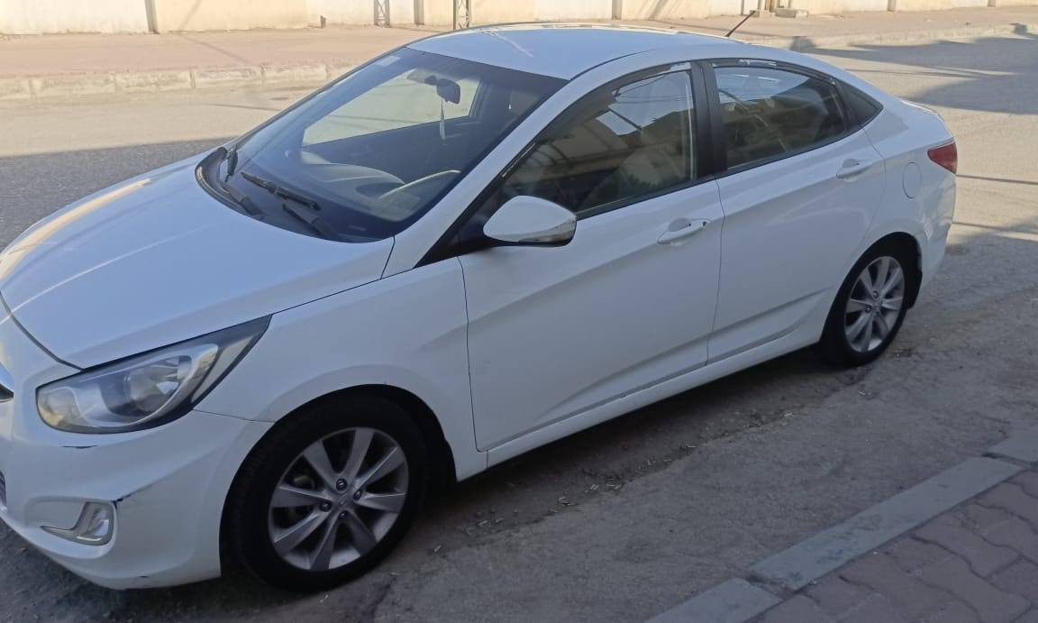 اكسنت ٢٠١٤ خليجي محرك 1600  رقم كربلاء موجودة في كربلاء 
السعر ٩٢
***********
