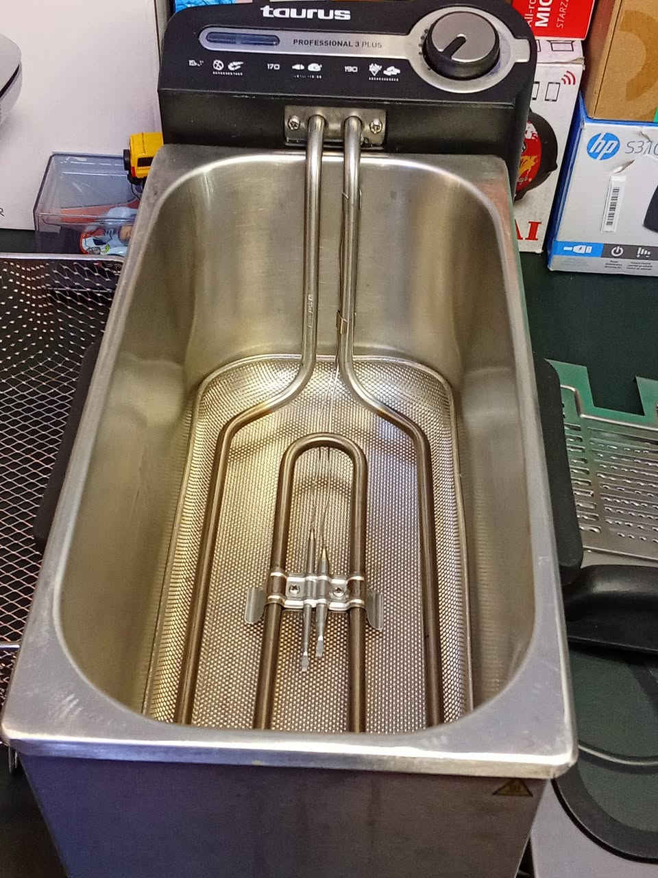 السعر 50مع التوصيل 🔥🔥
قلاية زيت كهربائية بالة ألماني الحجم 3لتر
نظام فلترة للزيت للتخلص من الشوائب وإعادة استخدامه لفترة أطول.
هيكل، ووعاء، وغطاء مصنوع من الفولاذ المقاوم للصدأ


**إذا كنت صاحب هذا الإعلان وتريد حذفه لأي سبب، رجاءا أرسل رسالة إلى الدعم الفني**