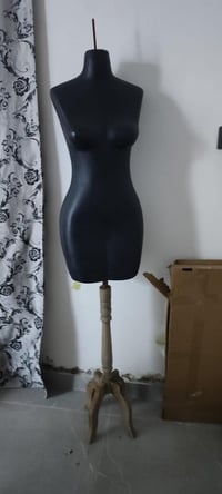 متوفر مليكانات نفس هذا موديل بالصوره بسعر جدا مناسب للحجز 07746833228 ...