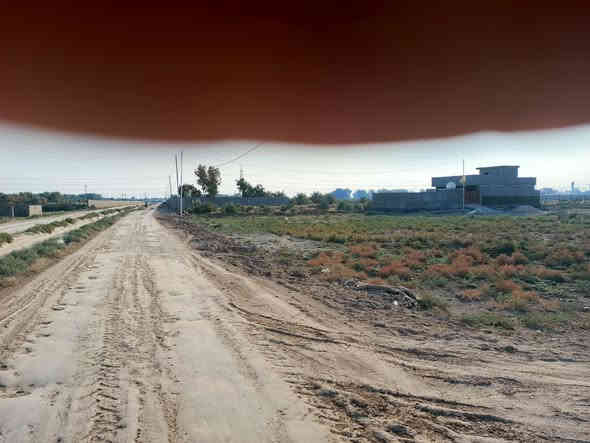 السلام عليكم ارض زراعية للبيع 100 متر سند 25 
العنوان كربلاء طريق كربلاء بغداد عمود 169 تبعد 10 دقايق عن الامام عليه السلام وتبعد 2 كيلومتر عن مدينة زائرين سيد الاوصياء قرب مجمع الرحمن السياحي قريبة على شارع التبليط السعر 13 مليون وبيها مجال مستعجل ع البيعة للاستفسار *********** ، ***********
