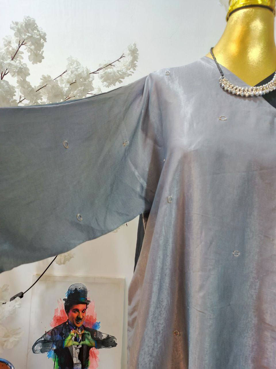 😍 عبايات خليجي بالة: الفخامة في كل تفصيل 💃
#أسعار منافسة + #جودة عالية + #تشكيلة واسعة 🌹
زورو الصفحة اليوم وشوفوا الفرق! 👀
#عبايات_خليجي #بالة #أناقة
يتوفر توصيل 🚙
بغداد #5
المحافظات7


**إذا كنت صاحب هذا الإعلان وتريد حذفه لأي سبب، رجاءا أرسل رسالة إلى الدعم الفني**