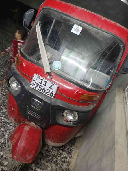 السلام عليكم تكتك للبيع موديل 2017شهر12تكتك نظيفه جاهزه رقم بغداد انكليزي السعر 3800مليون وبيه مجال قليل
واليحب يتواصل رقمي 
*********** علما سنويه بأسمي
